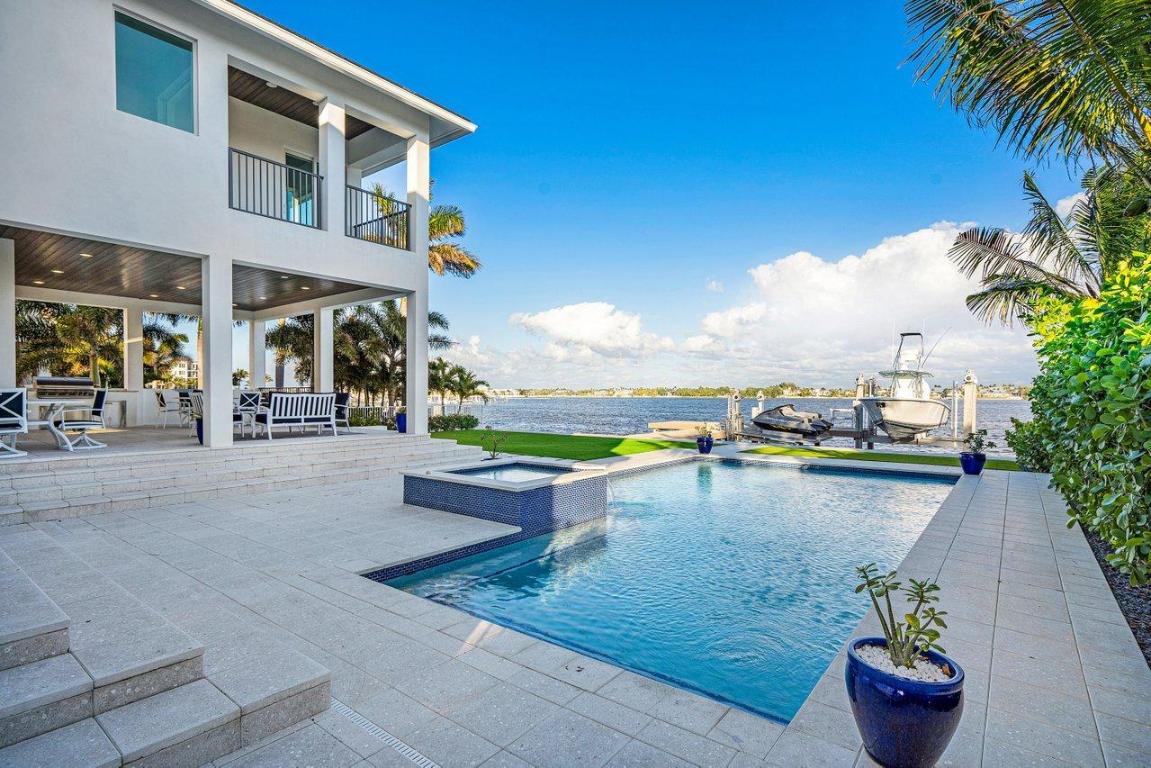 LAKESIDE GARDENS - Residential