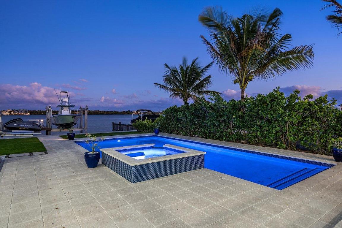 LAKESIDE GARDENS - Residential