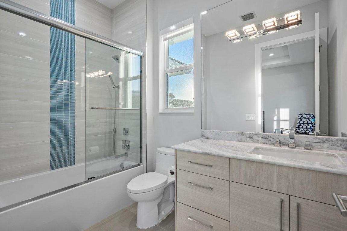 LAKESIDE GARDENS - Residential