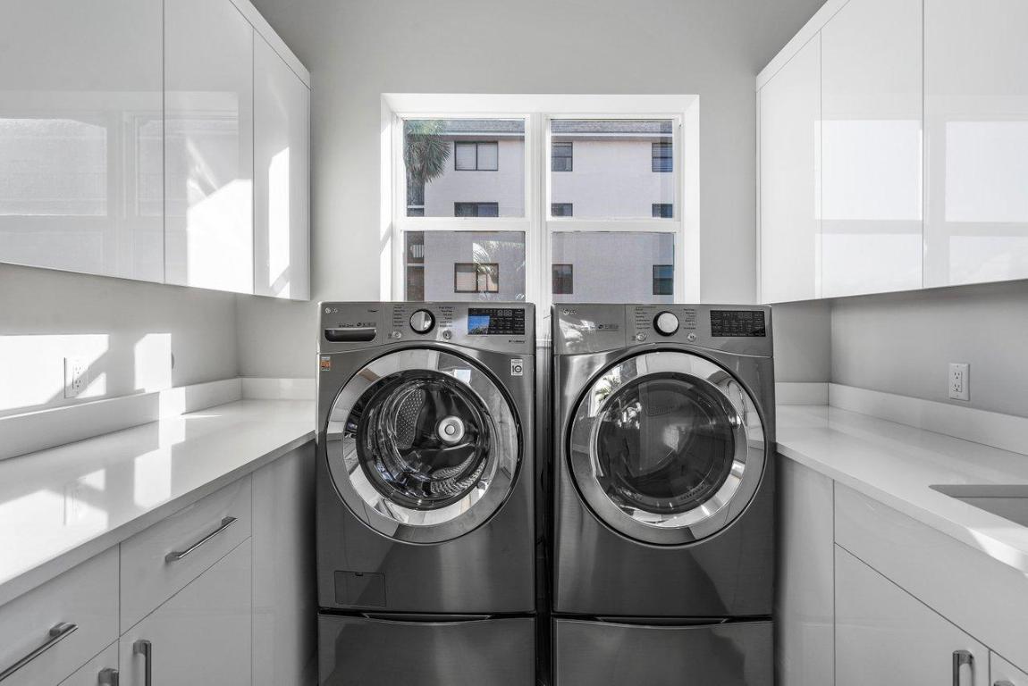 LAKESIDE GARDENS - Residential