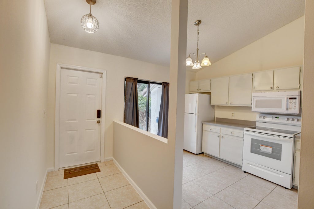 Photo of 499 HARDWOOD Place, Boca Raton, FL 33431 (MLS # B26073769)