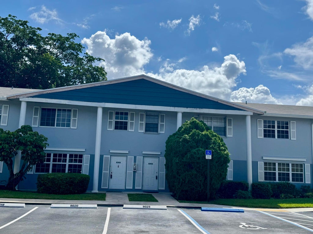 Photo of 8028 SW 17th Place, Davie, FL 33324 (MLS # B26048152)
