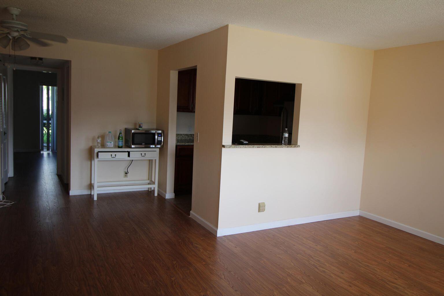 WINDSOR CONDOS - Residential Lease