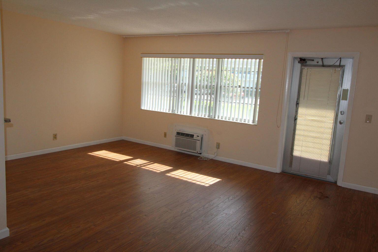 WINDSOR CONDOS - Residential Lease