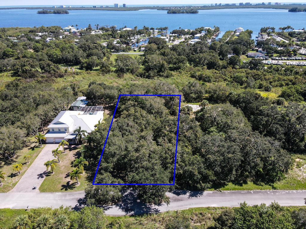Photo of 4120 Mariner Oaks Way, Fort Pierce, FL 34946 (MLS # B26009440)