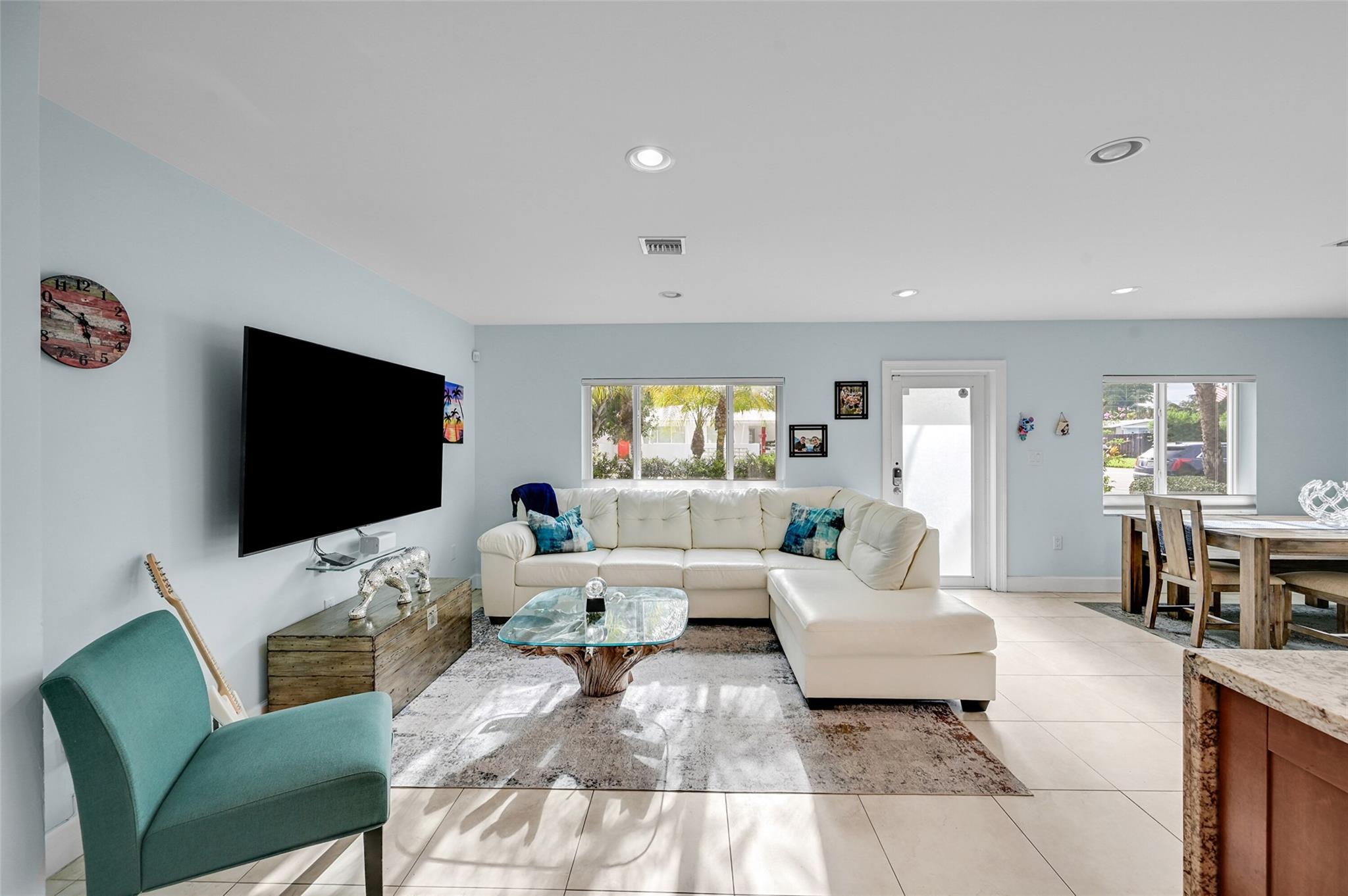 2716 NE 10th Ter