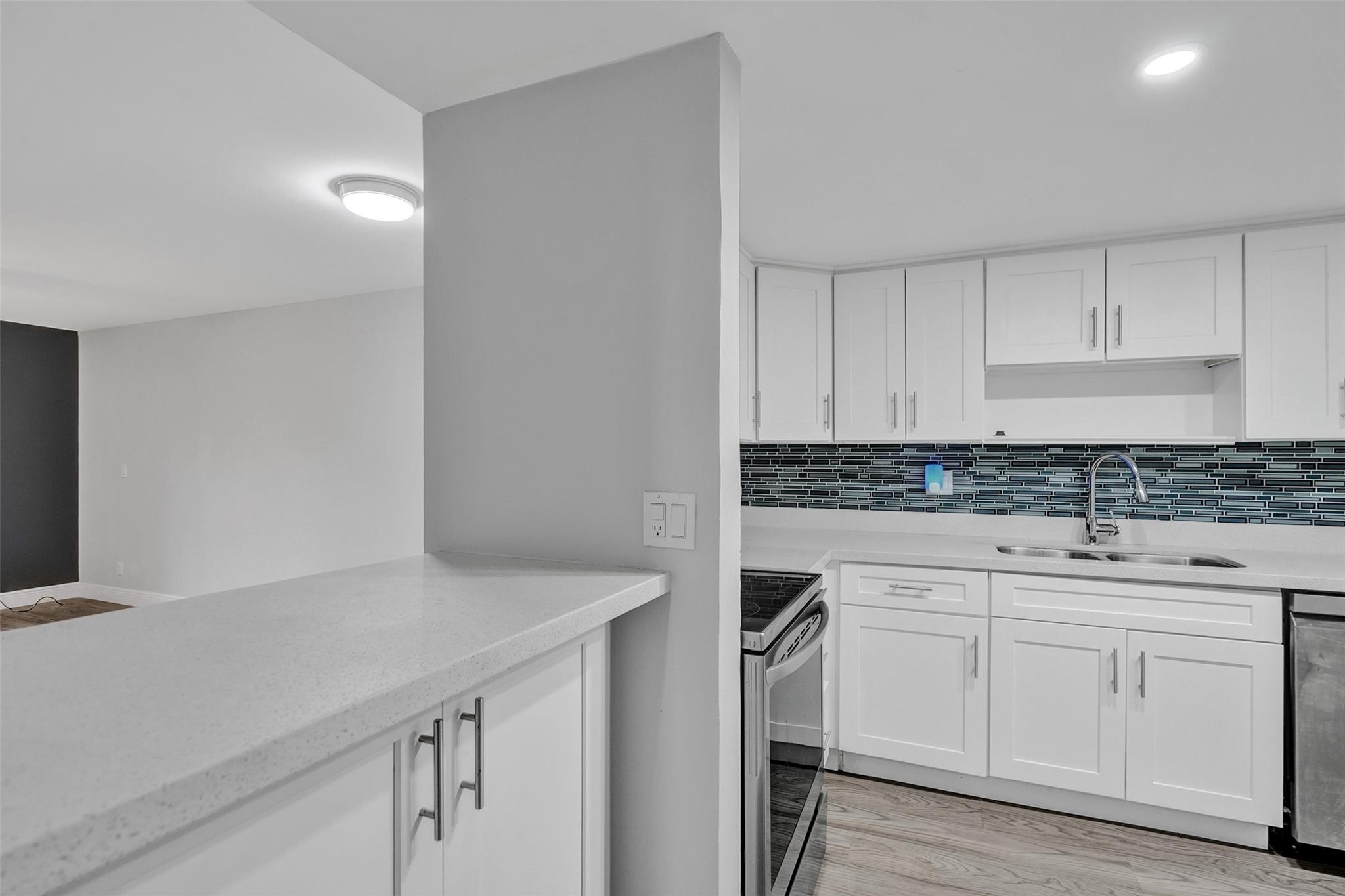 3100 Riverside Dr 109