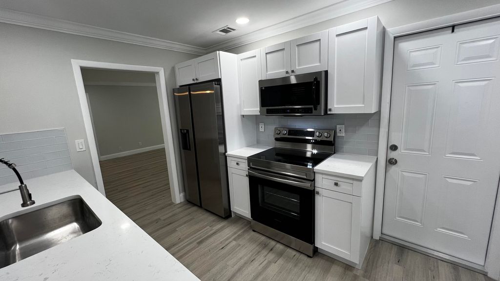 Photo of 1009 SW 18th Street, Boynton Beach, FL 33426 (MLS # R11064251)