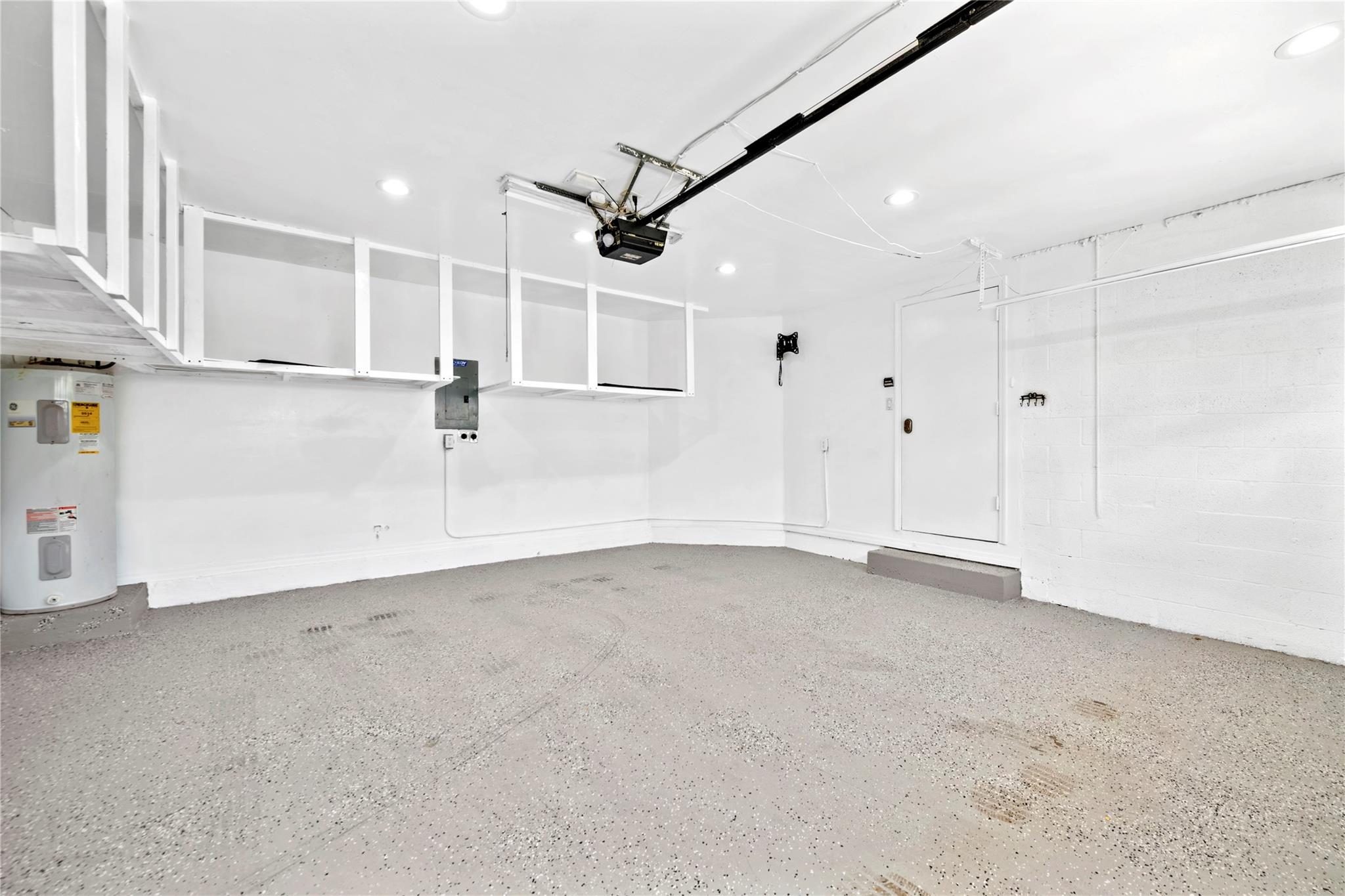 Palm Island #2 146-34 B - Residential Lease
