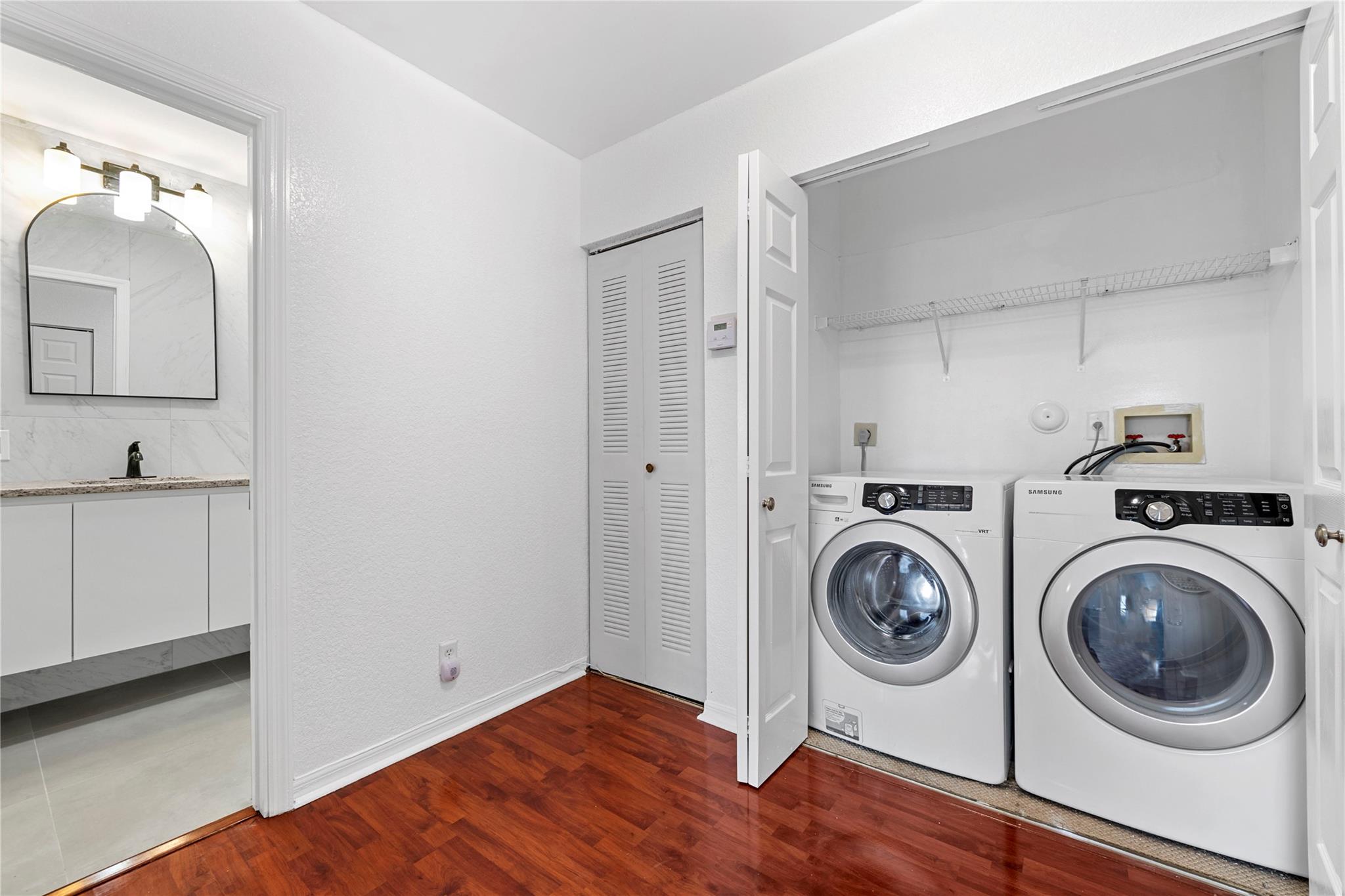 Palm Island #2 146-34 B - Residential Lease