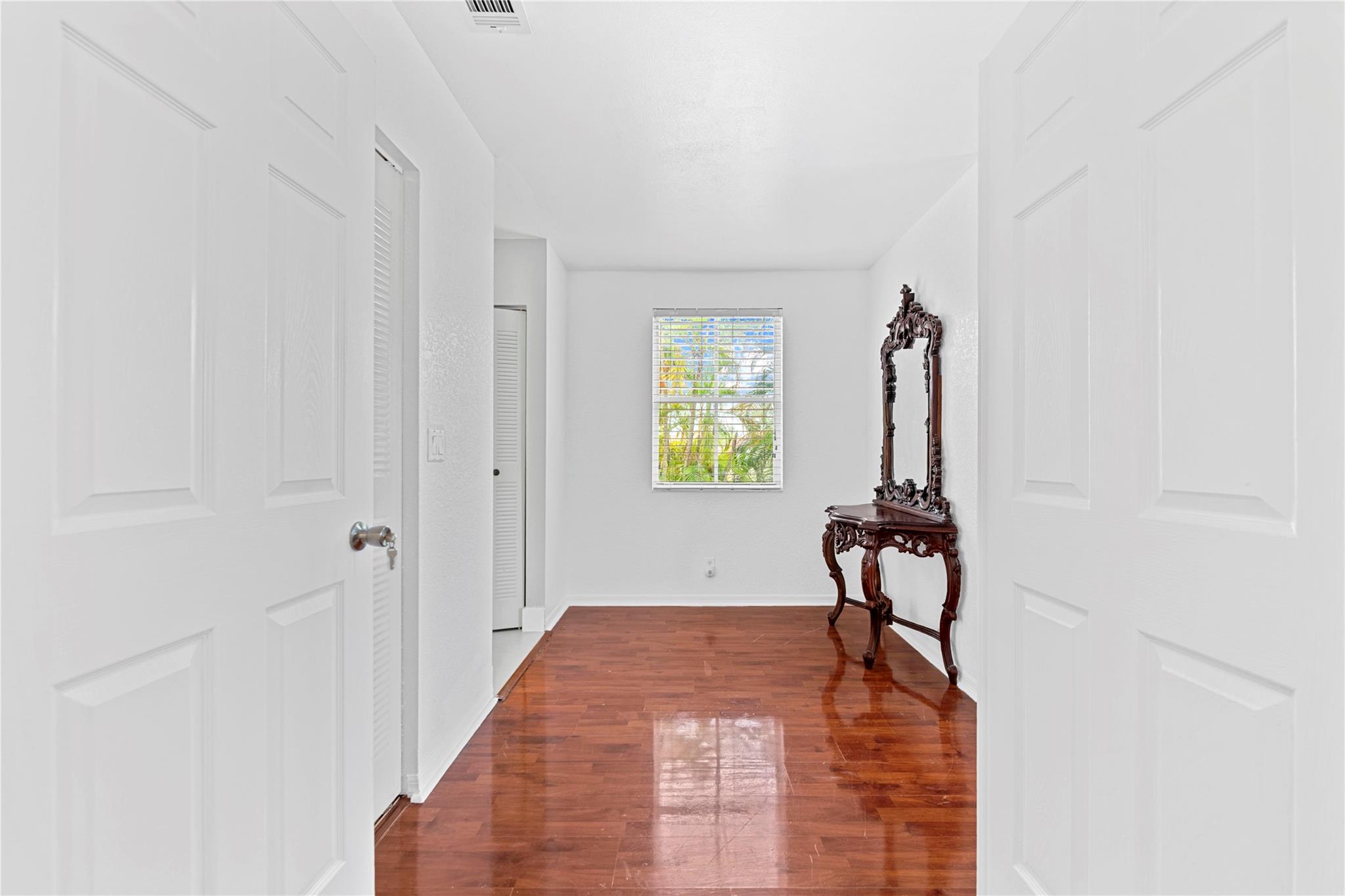 Palm Island #2 146-34 B - Residential Lease