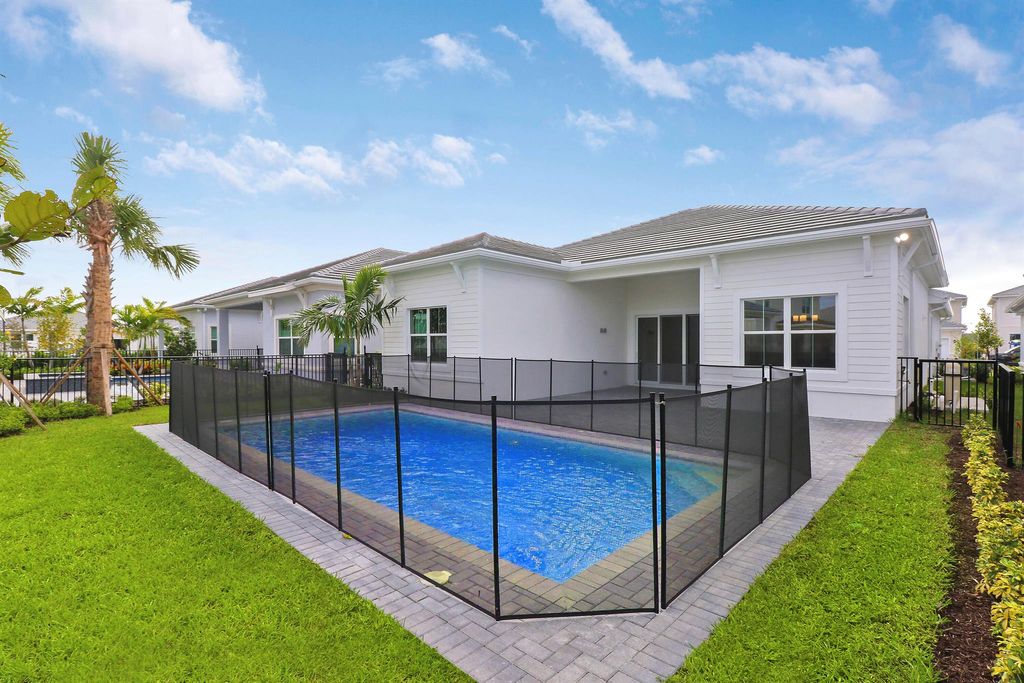Photo of 12549 Nautilus Circle, Palm Beach Gardens, FL 33412 (MLS # R11097225)