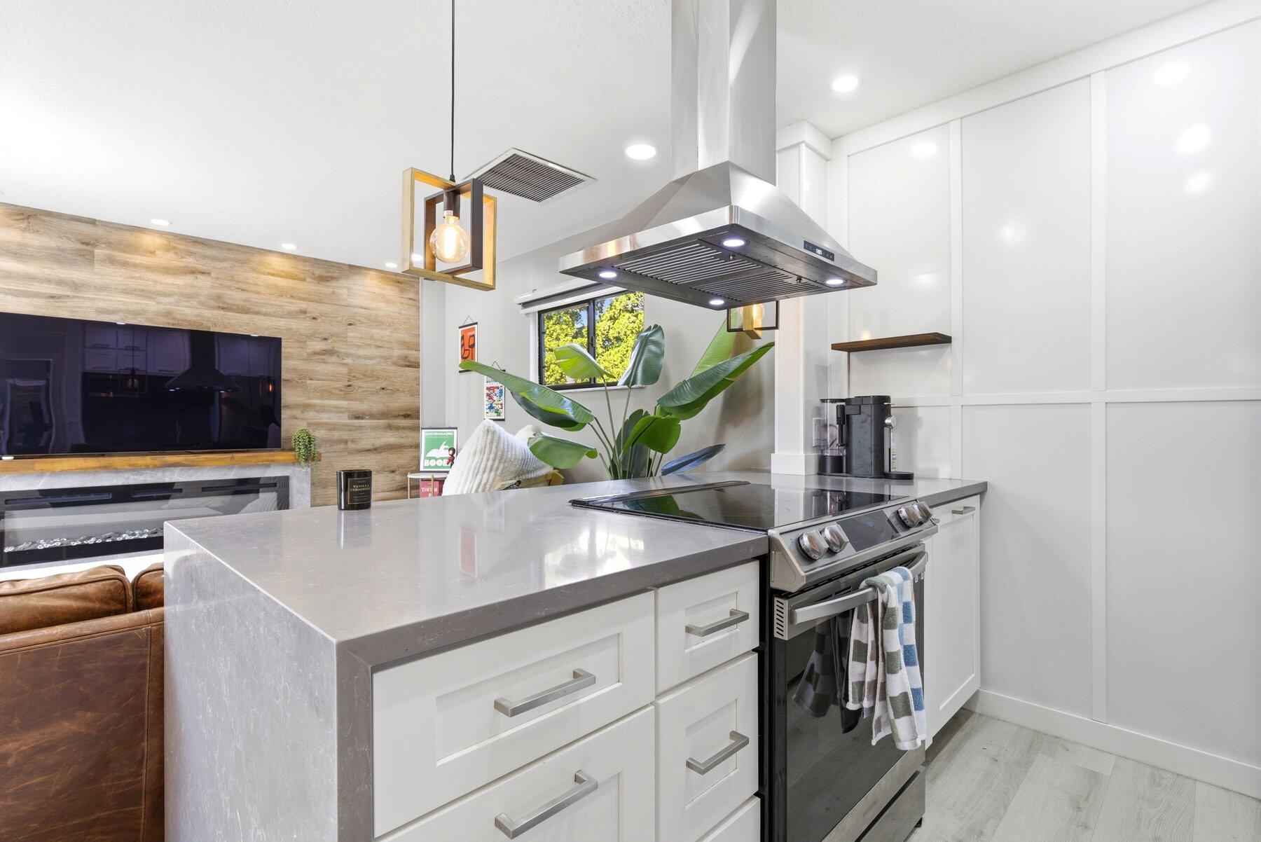 CROSSINGS OF BOYNTON BEACH CONDO - Residential