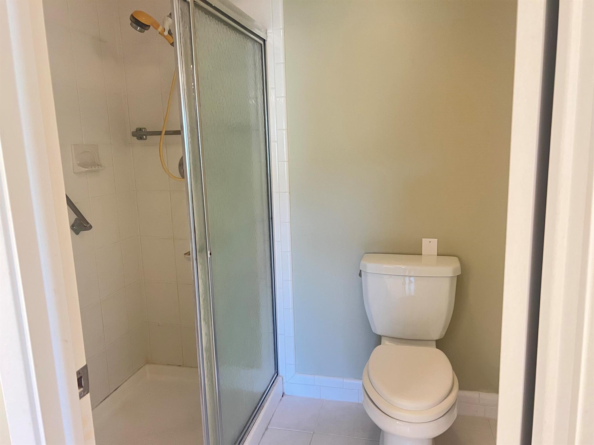 MARTINIQUE VILLAGE I COND - Residential Lease