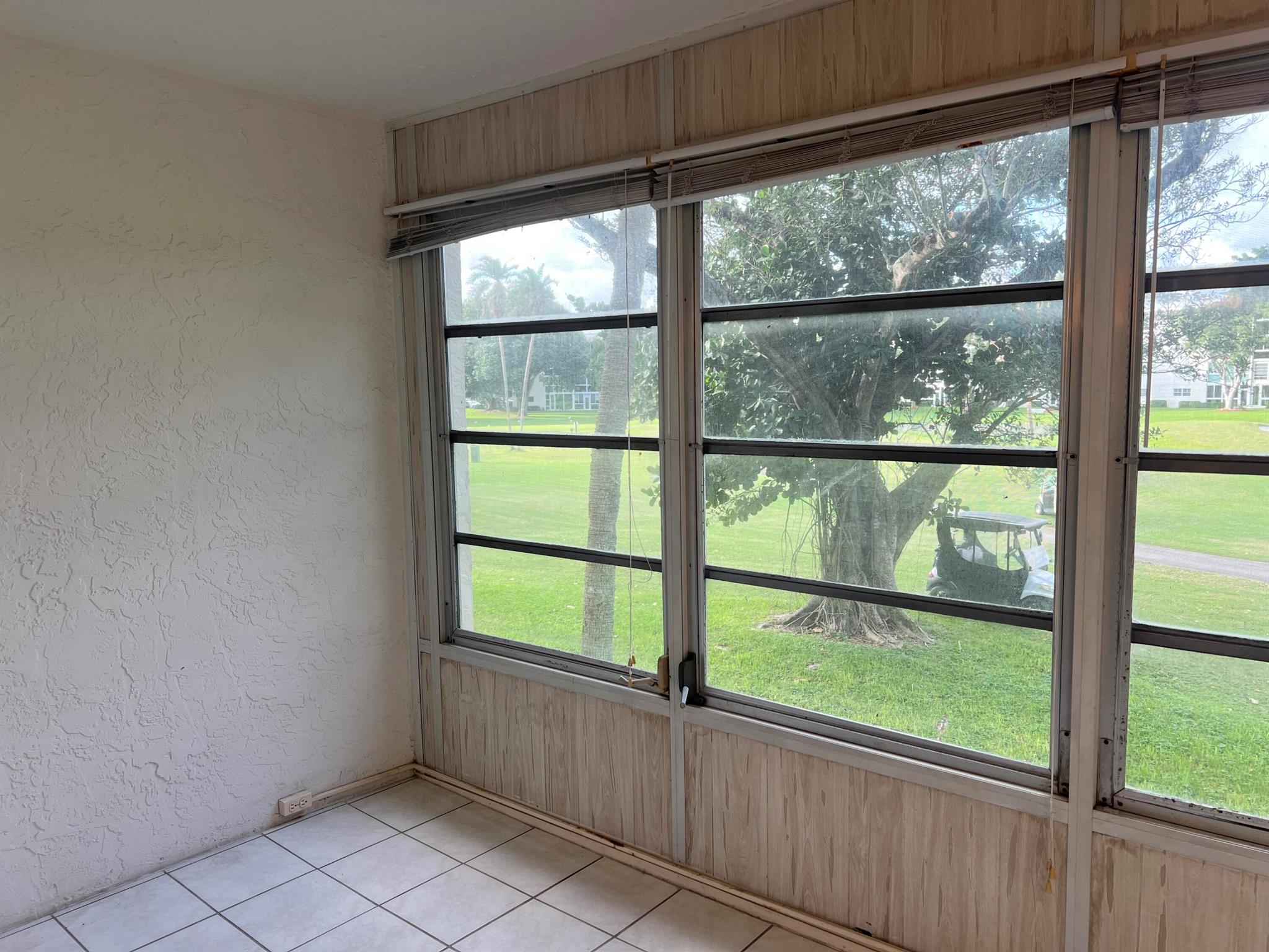 MARTINIQUE VILLAGE I COND - Residential Lease