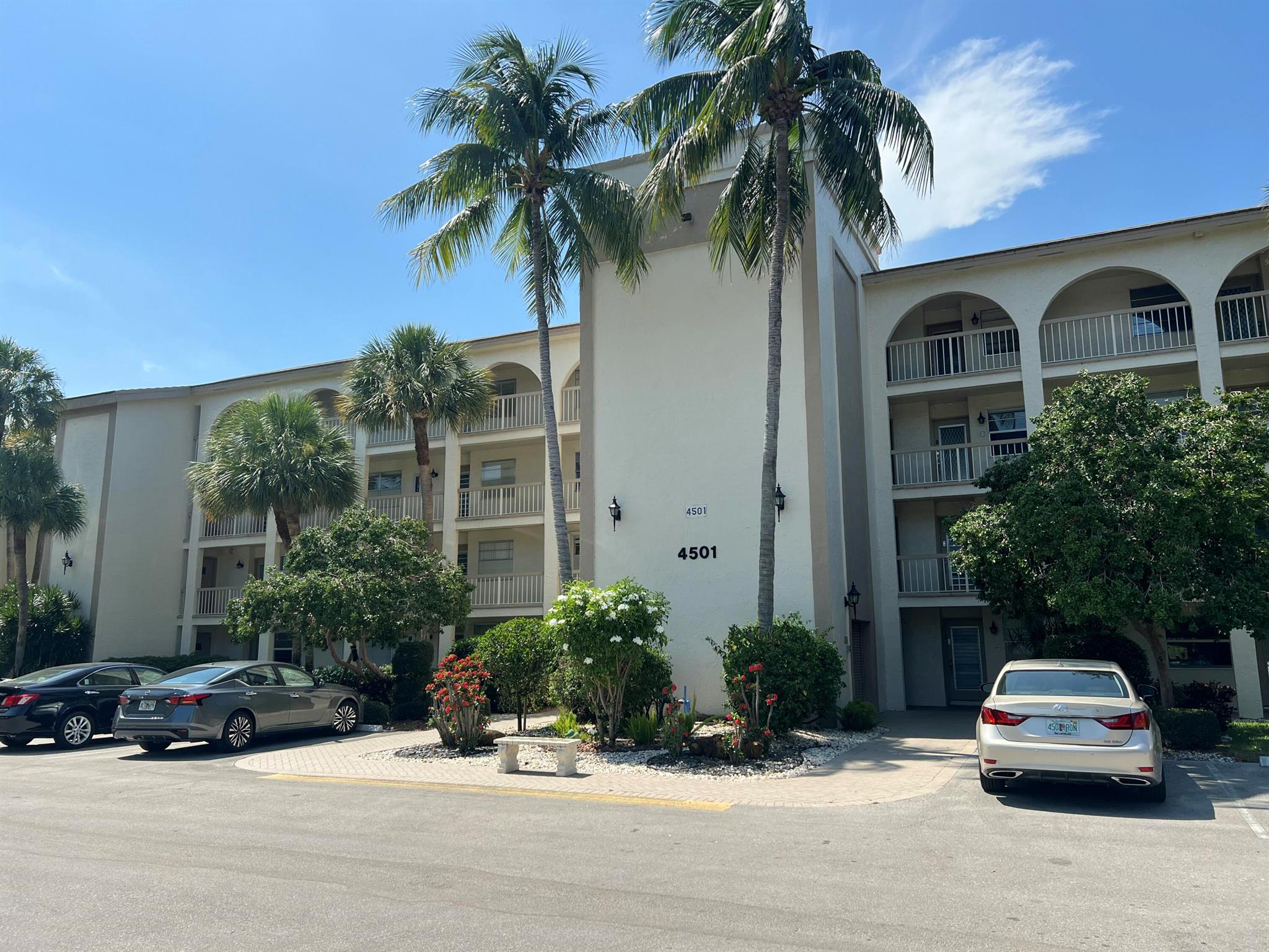 MARTINIQUE VILLAGE I COND - Residential Lease