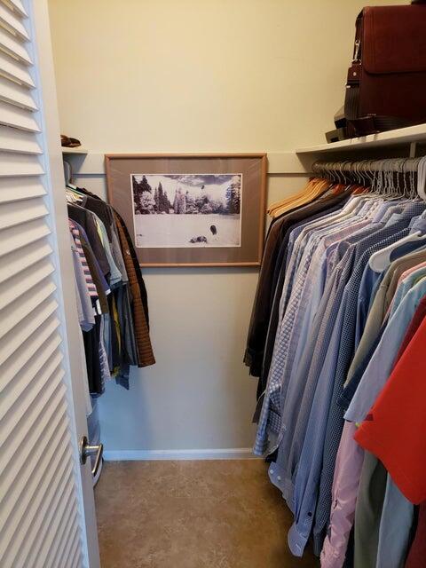 RESIDENCES ON HOLLYWOOD B - Residential Lease