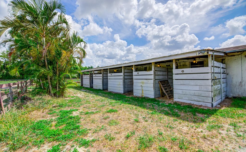 Photo of 8990 Willow Sound Drive W, Lake Worth, FL 33467 (MLS # R11126063)