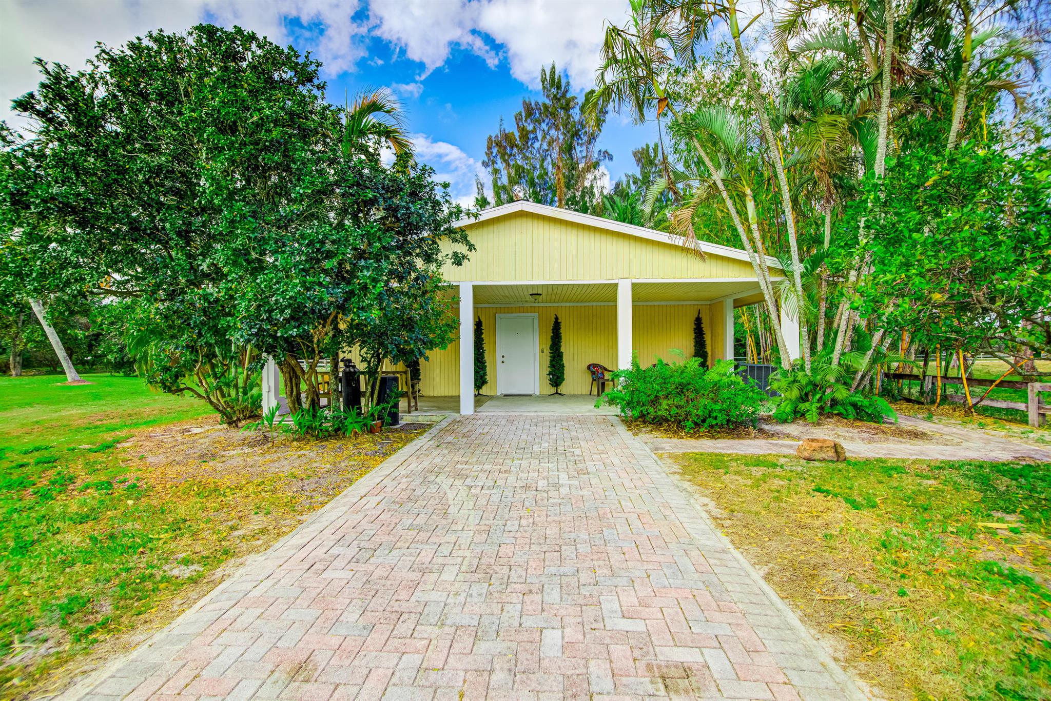 PALM BEACH FARMS CO 3 - Residential