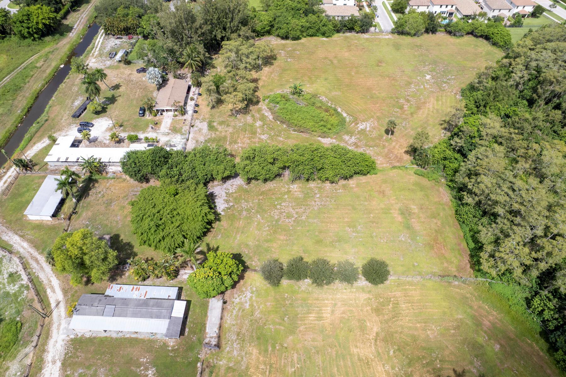 PALM BEACH FARMS CO 3 - Residential