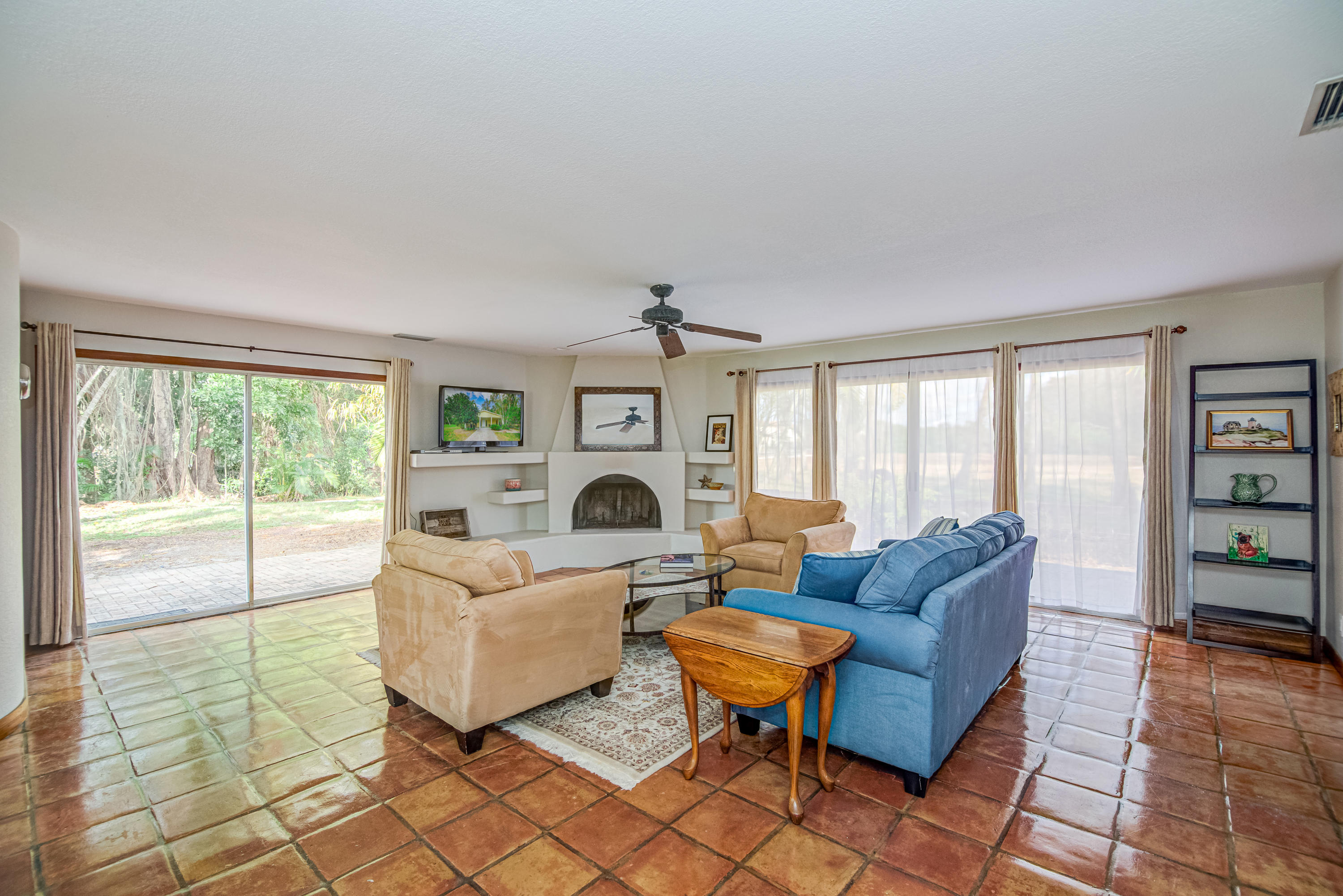 PALM BEACH FARMS CO 3 - Residential