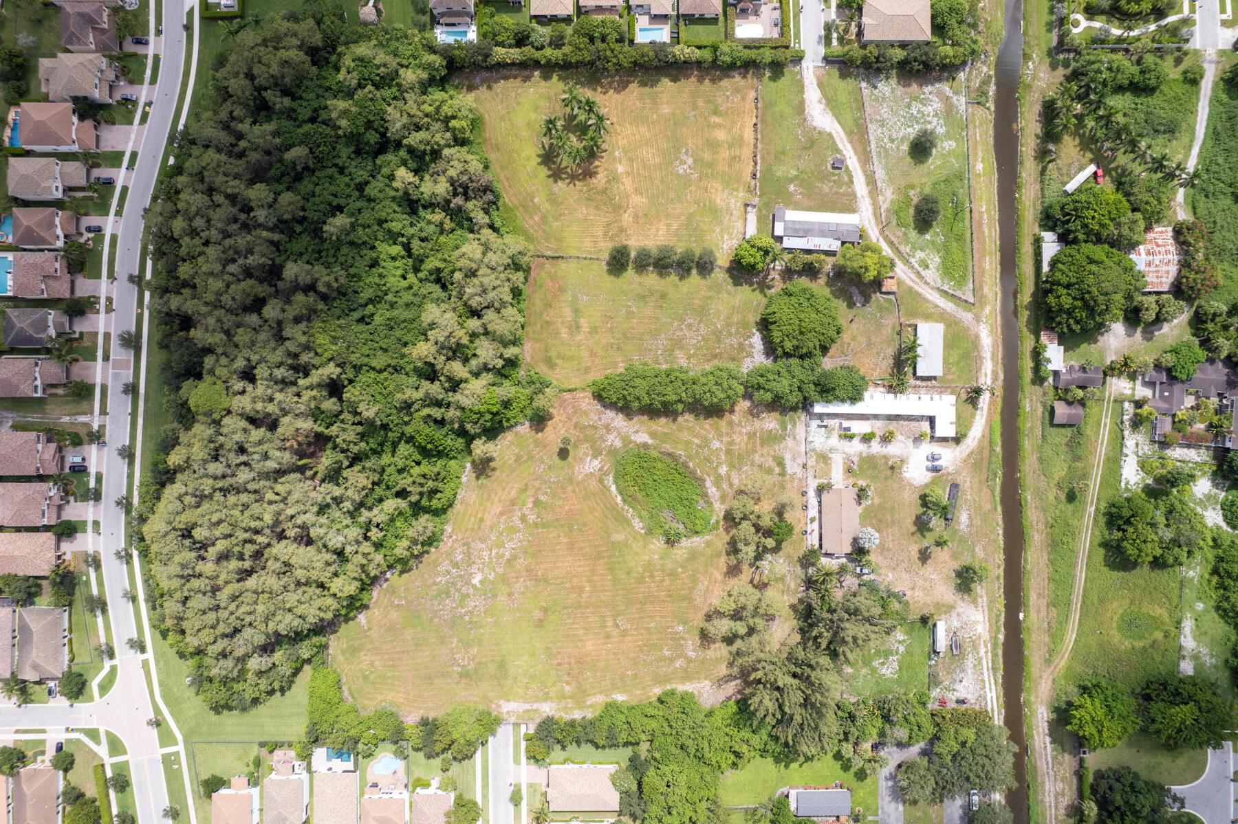PALM BEACH FARMS CO 3 - Residential