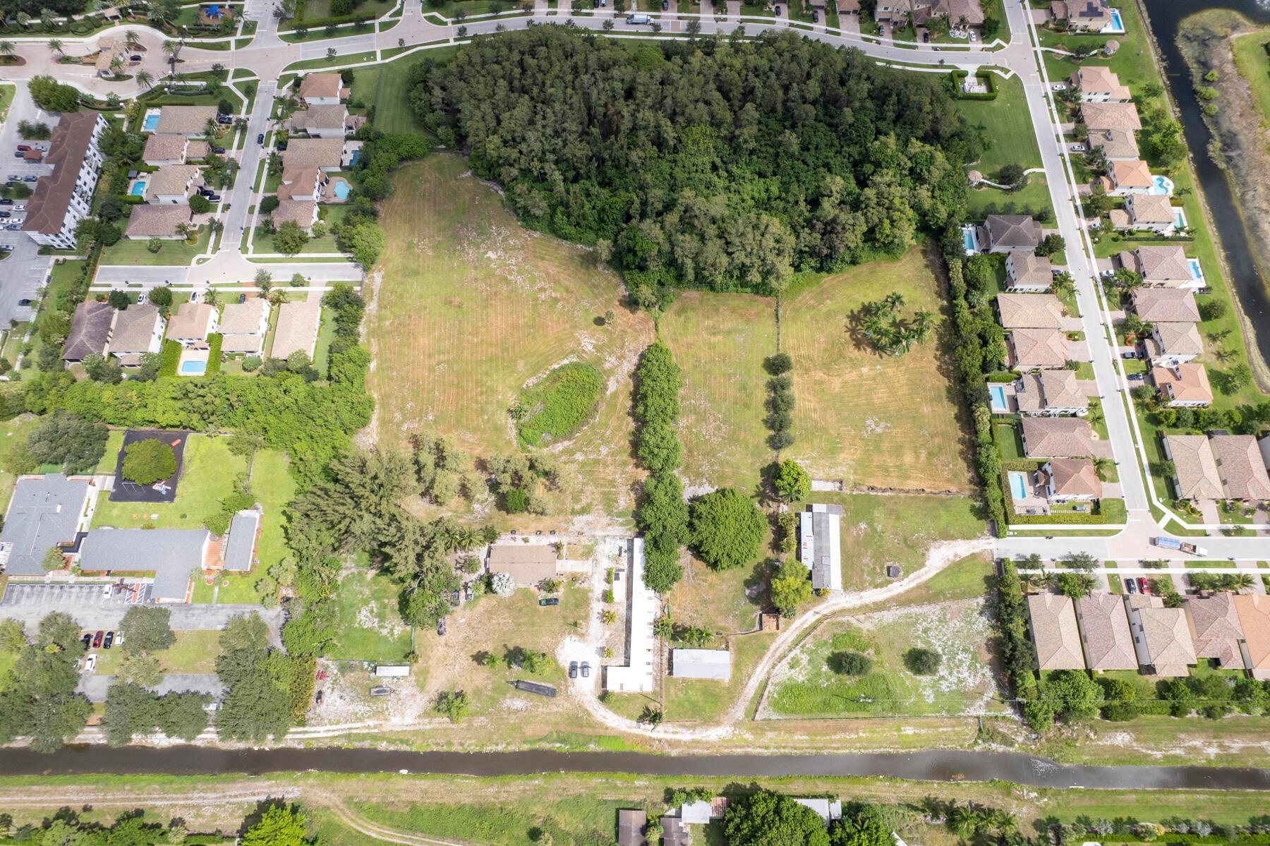 PALM BEACH FARMS CO 3 - Residential