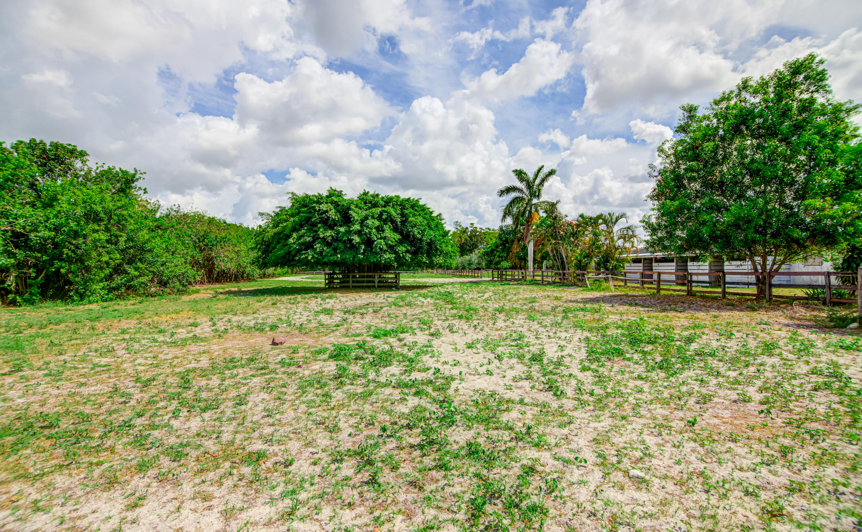 PALM BEACH FARMS CO 3 - Residential