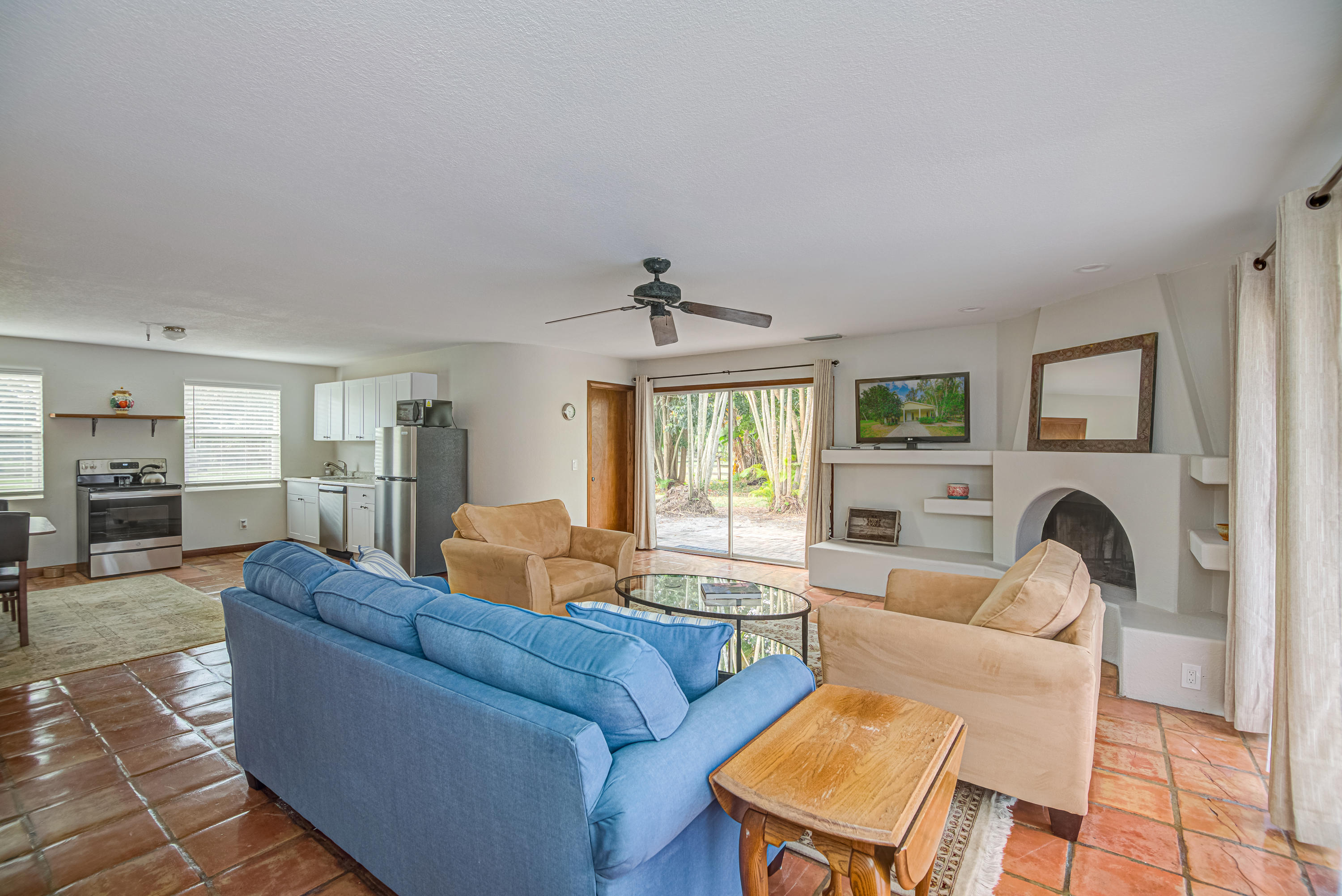 PALM BEACH FARMS CO 3 - Residential