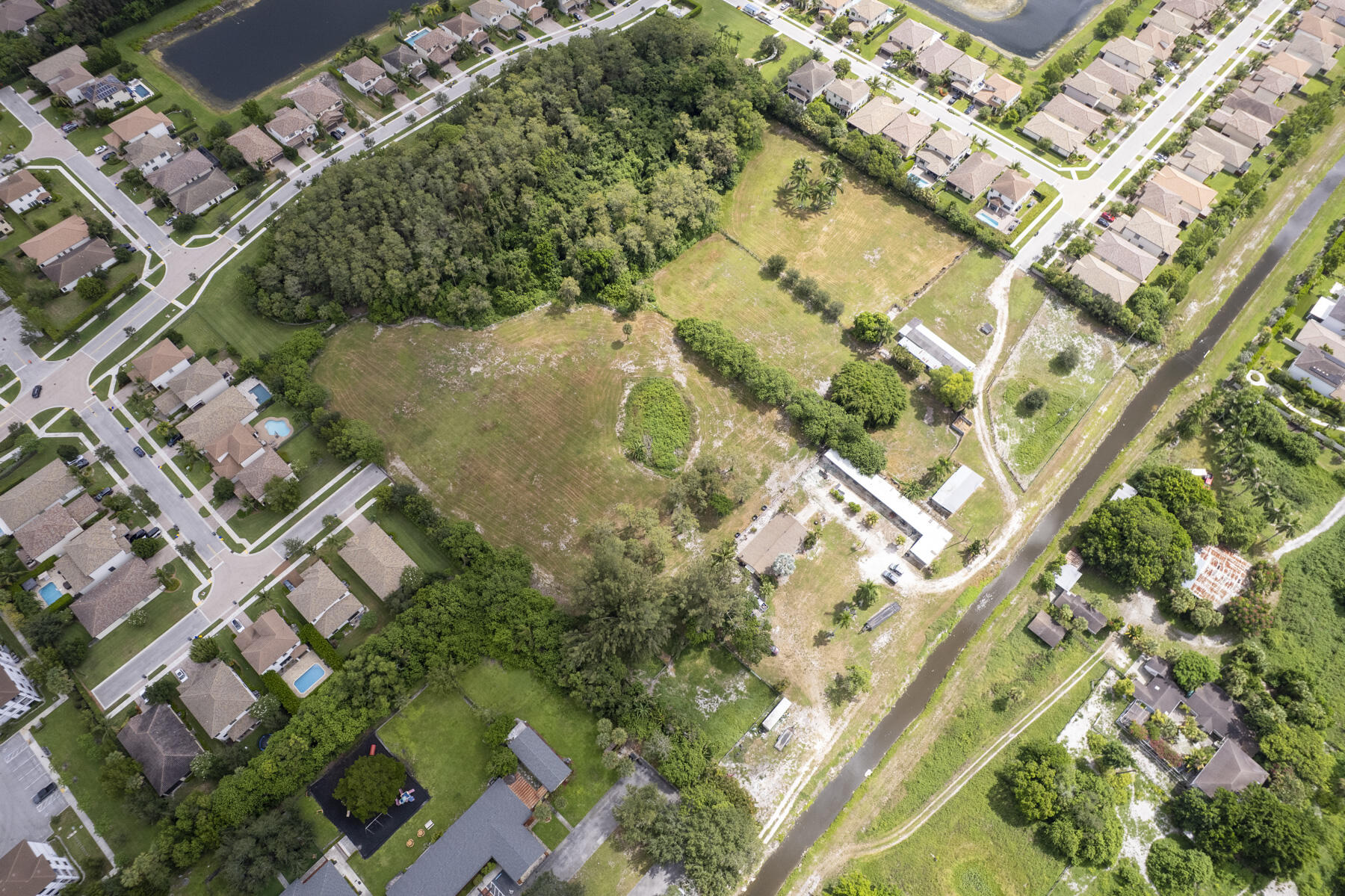 PALM BEACH FARMS CO 3 - Residential