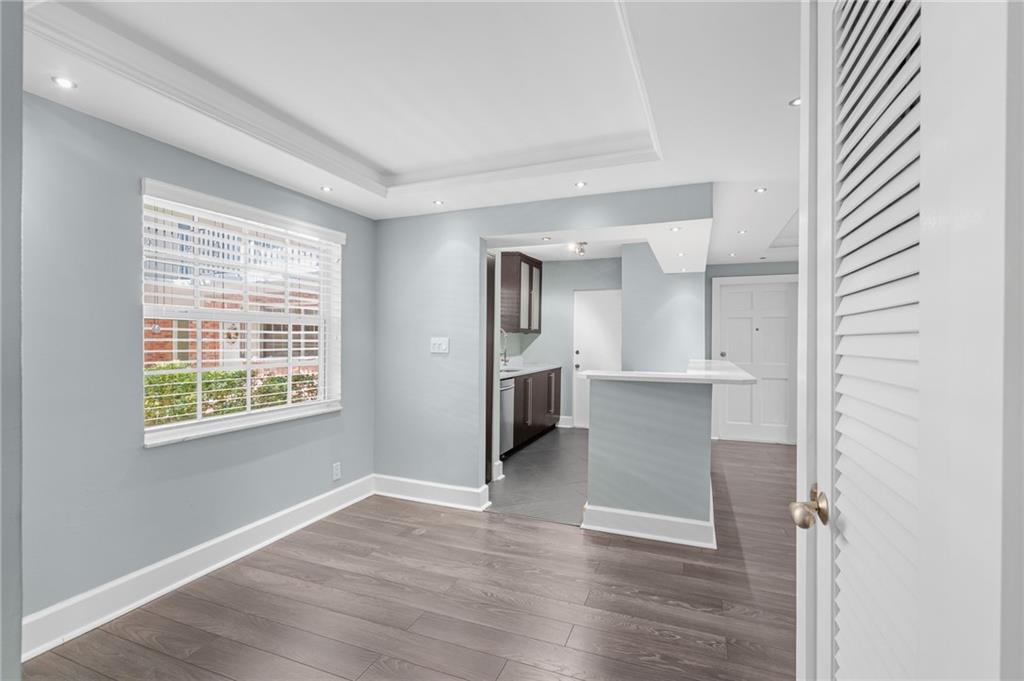 Colonial Manor West - Residential