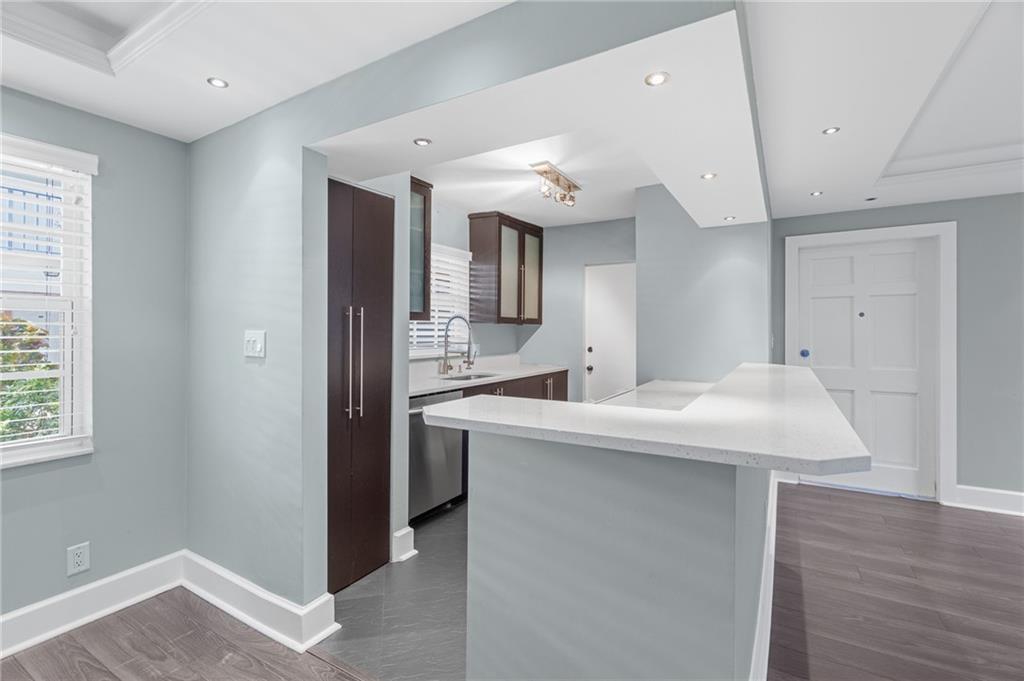 Colonial Manor West - Residential