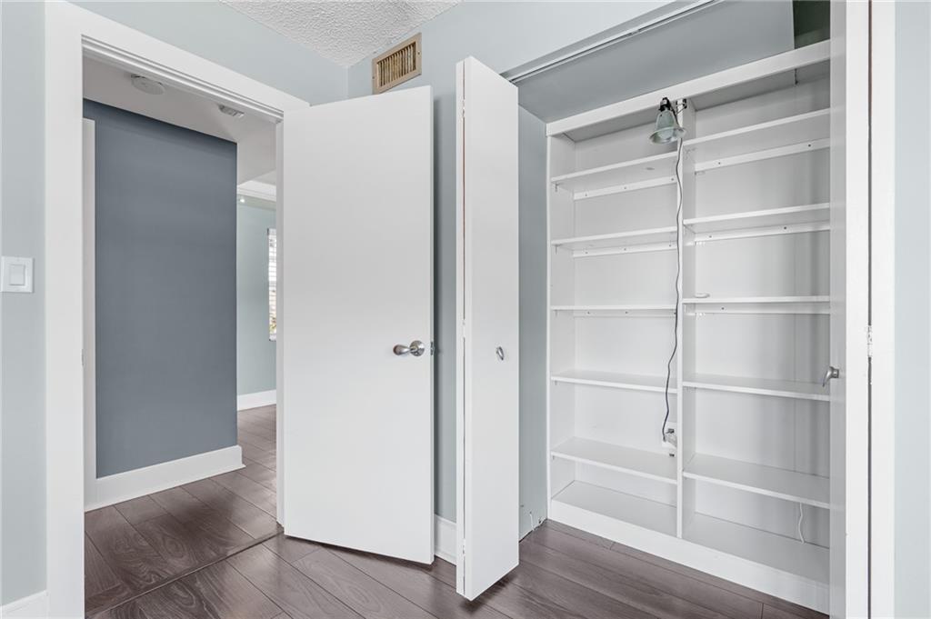 Colonial Manor West - Residential