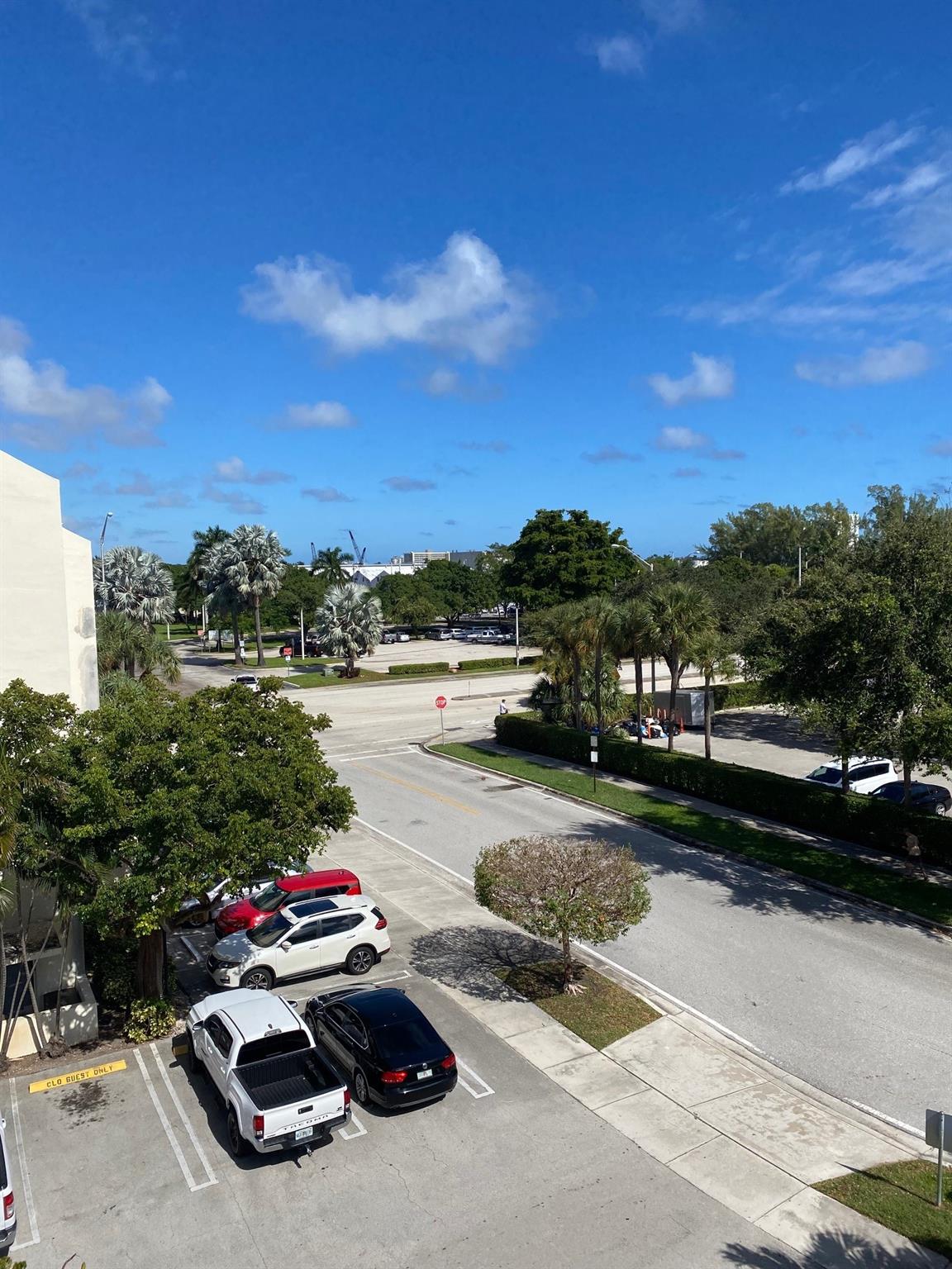 Harbor's Edge of Pompano - Residential