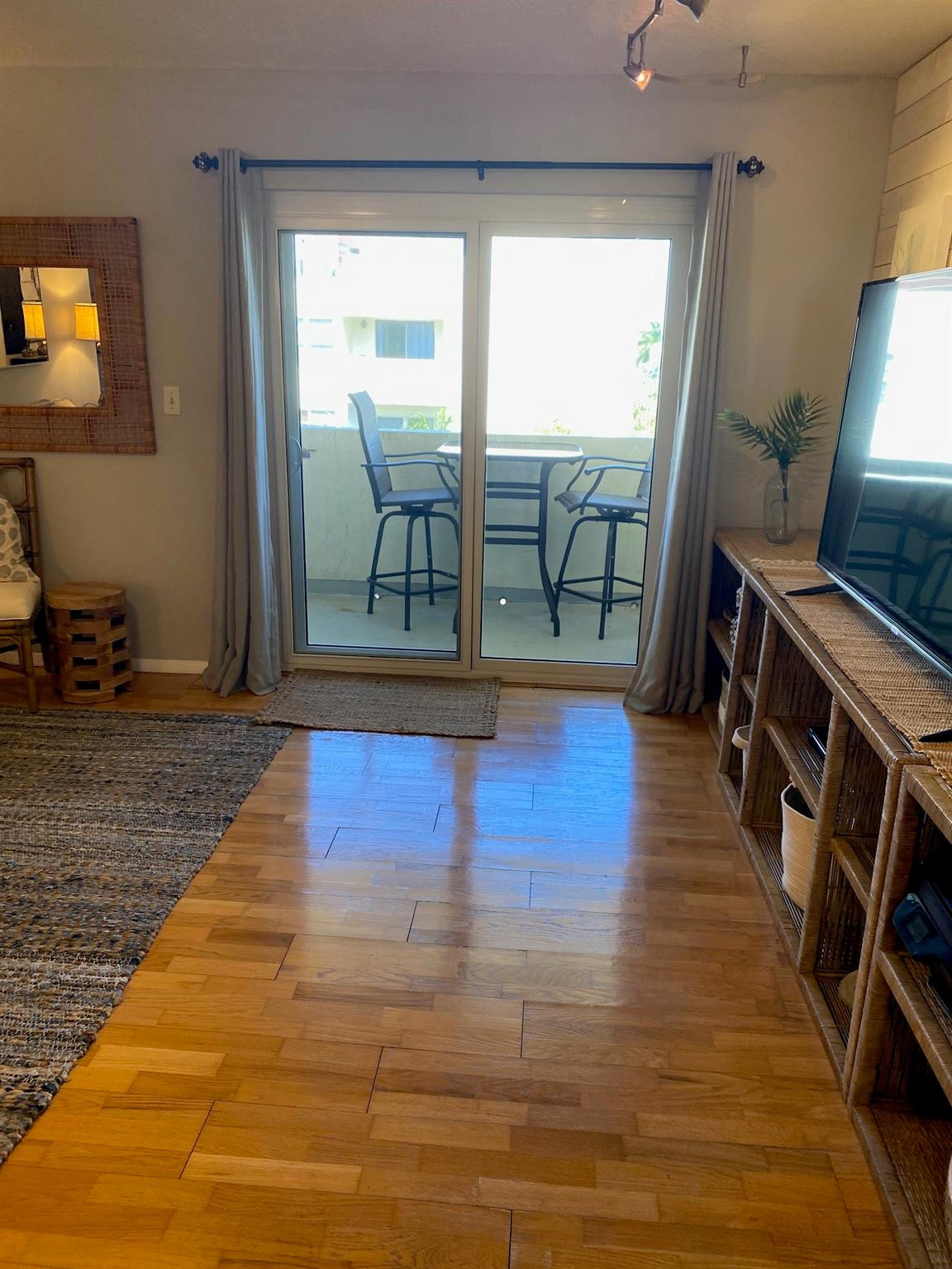 2850 NE 14th Street Causeway 401 B