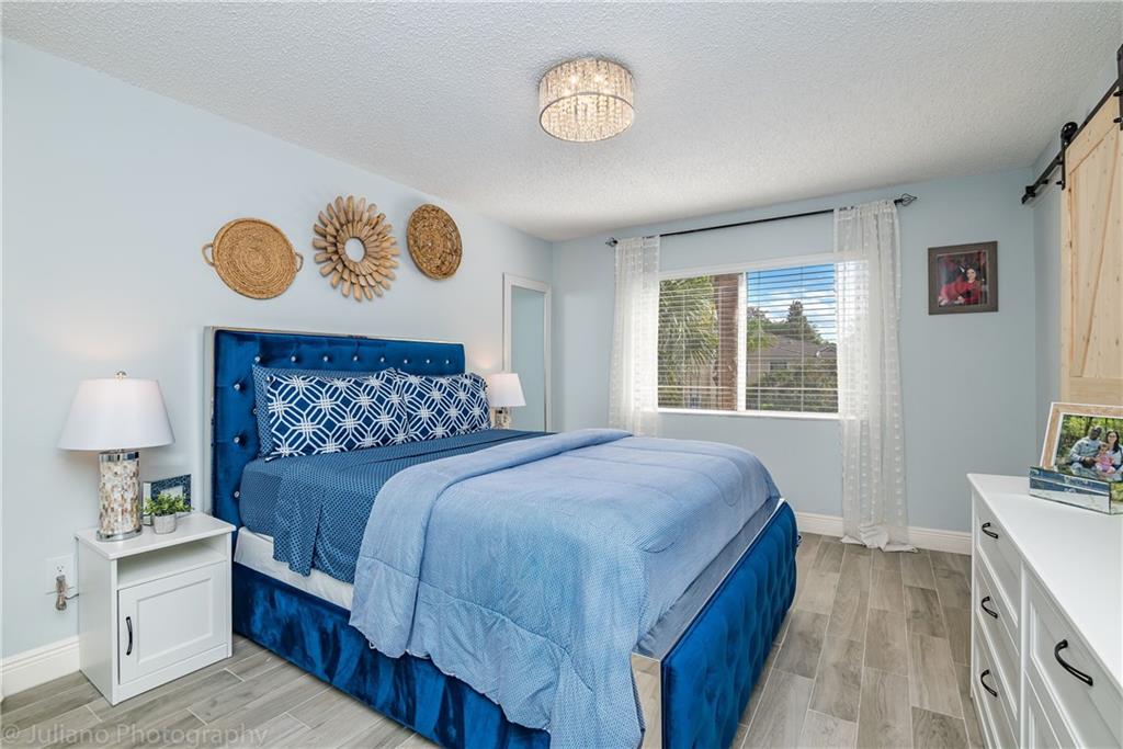 VICTORIA ISLES - Residential