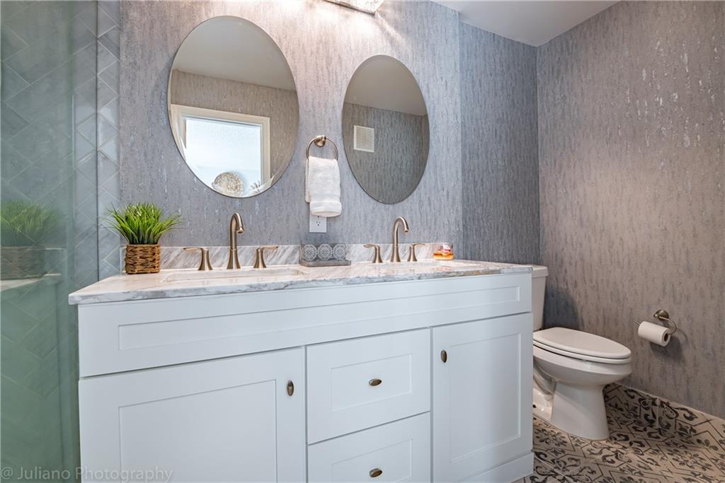 VICTORIA ISLES - Residential