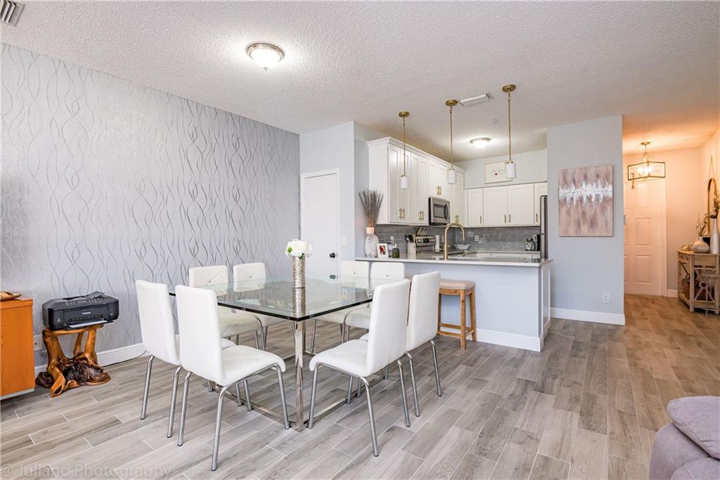 VICTORIA ISLES - Residential