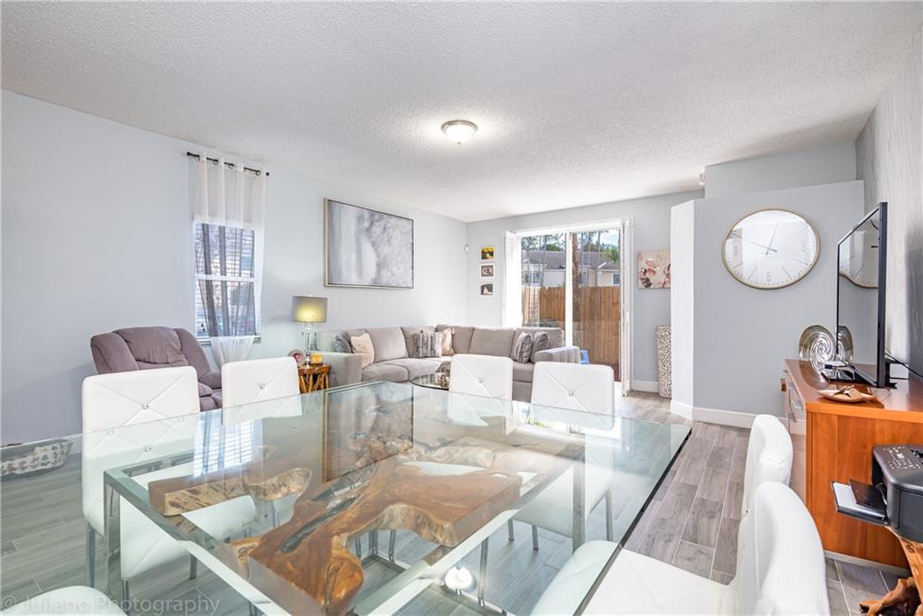 VICTORIA ISLES - Residential