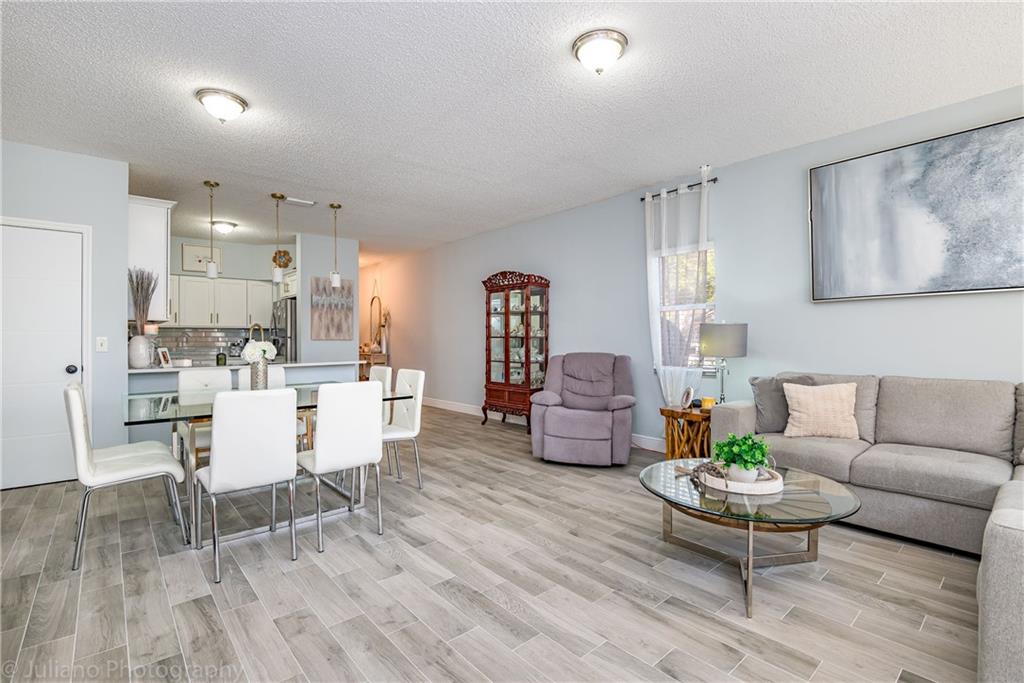 VICTORIA ISLES - Residential