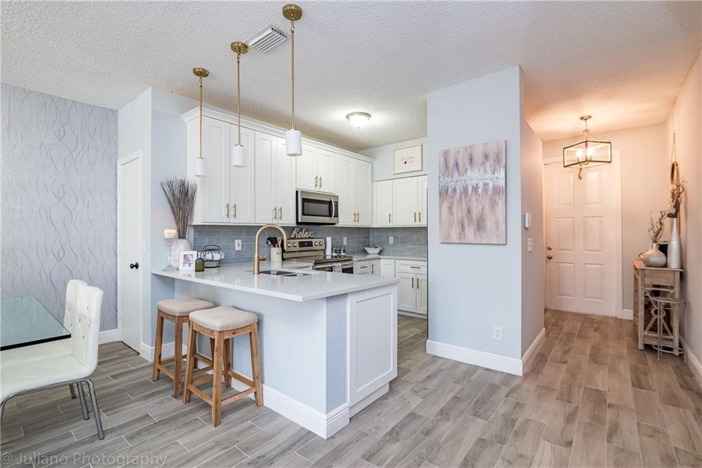 VICTORIA ISLES - Residential