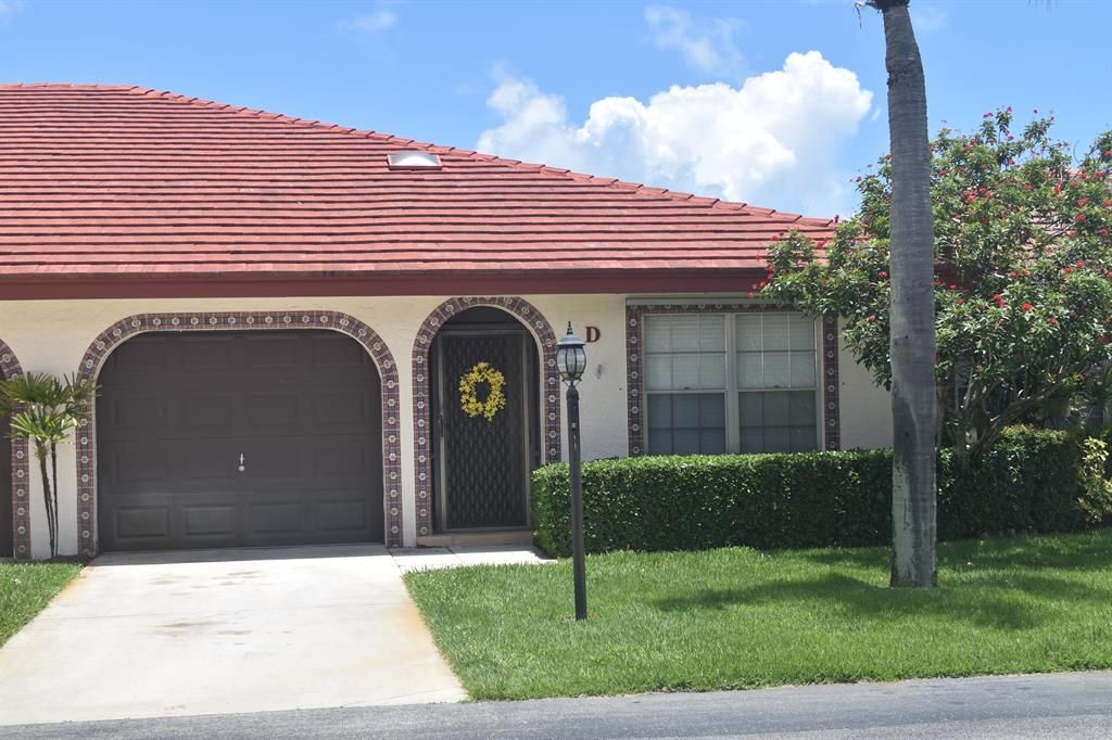 Photo of 1452 SW 26 Avenue #D, Boynton Beach, FL 33426 (MLS # R10732448)