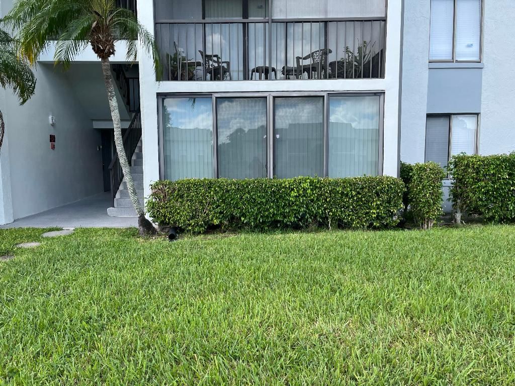 Photo of 1012 Green Pine Boulevard #B1, West Palm Beach, FL 33409 (MLS # R11151486)