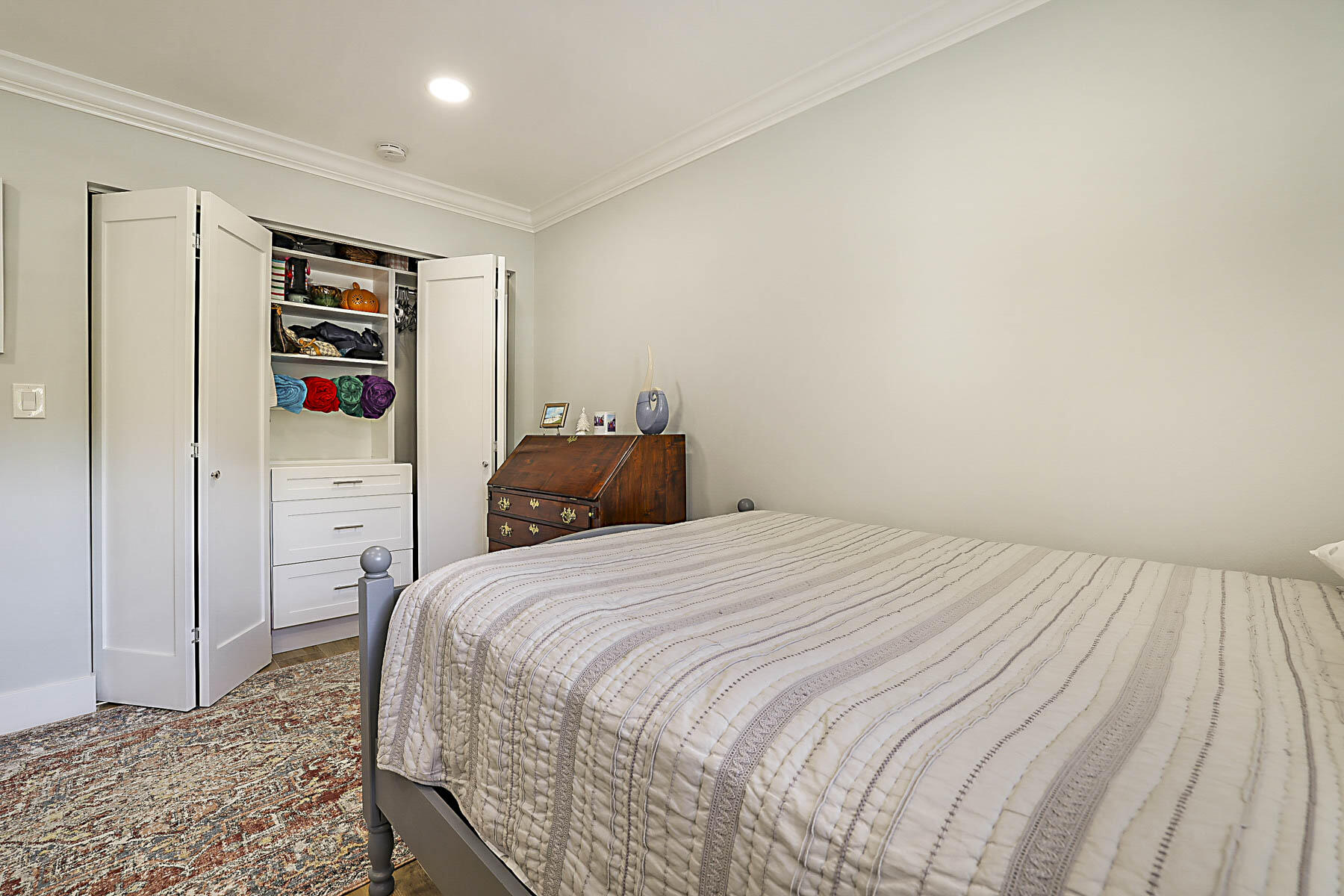 BROADVIEW CONDO - Residential