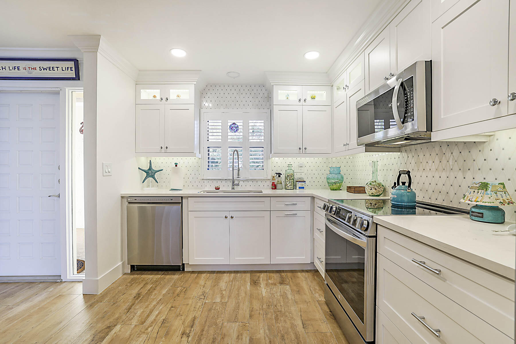 BROADVIEW CONDO - Residential