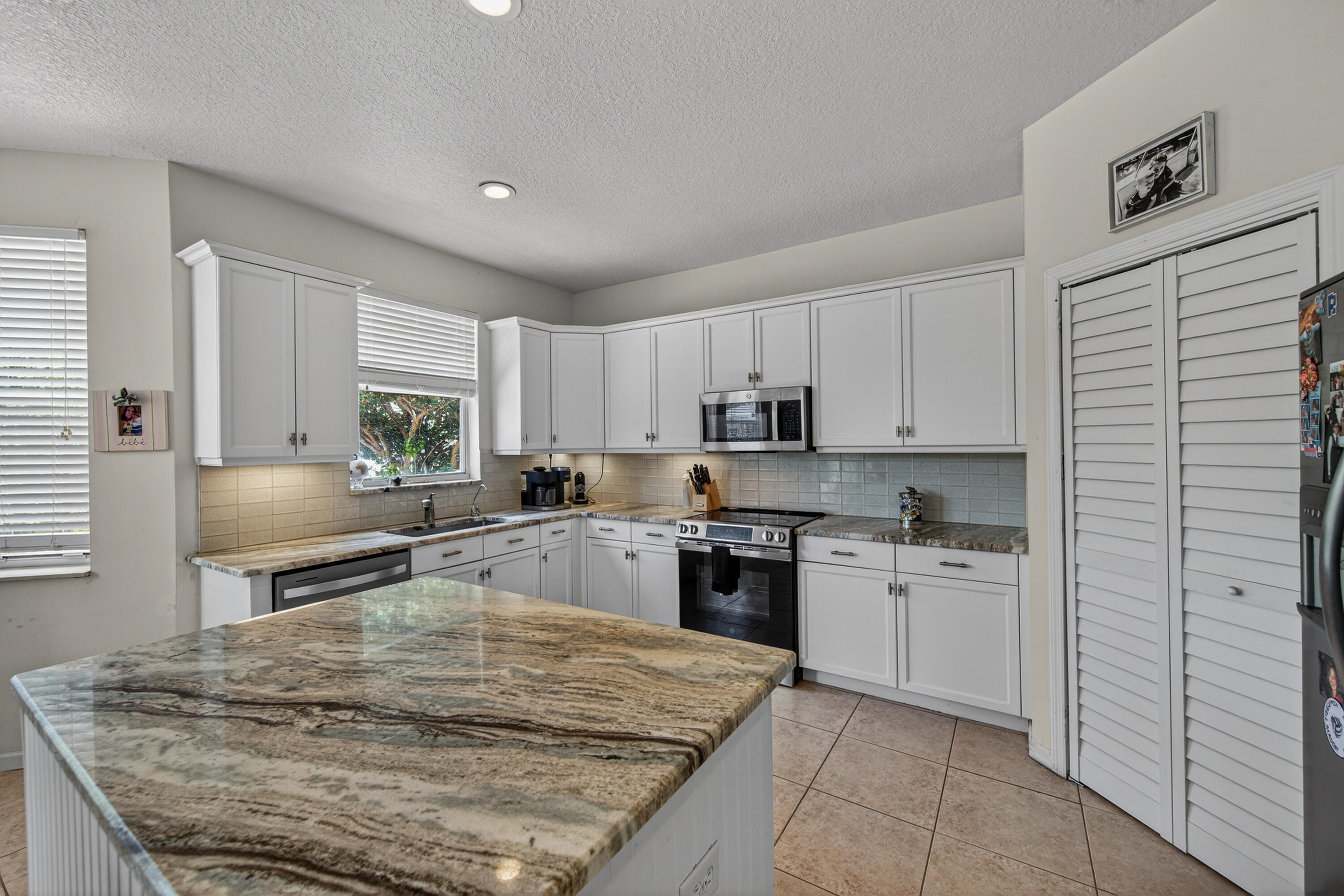 View photos, virtual tours, details... 2078 Reston Circle