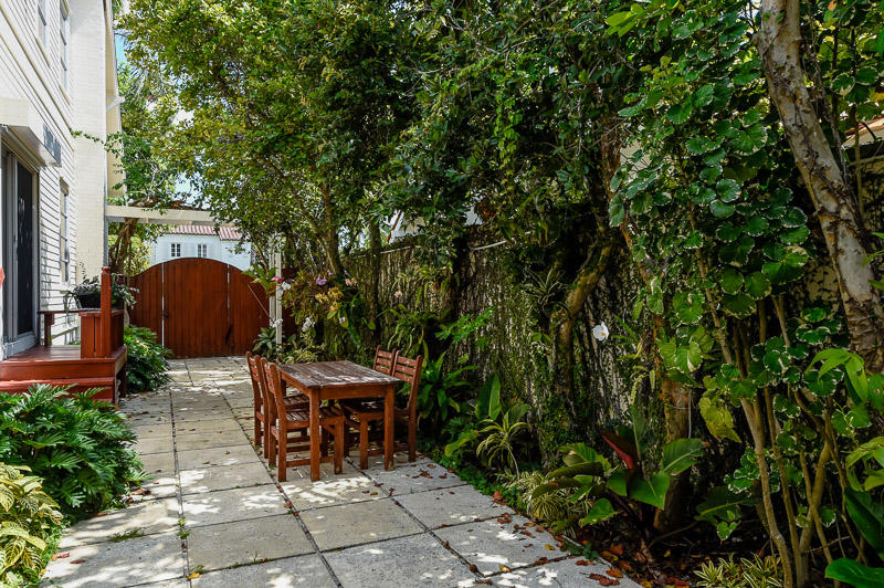 POINCIANA PARK 2ND ADD - Residential