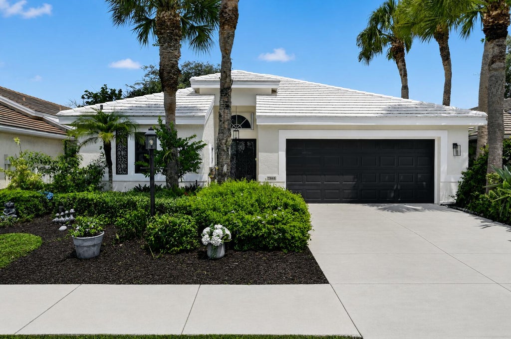 Photo of 2865 N Clearbrook Circle N, Delray Beach, FL 33445 (MLS # B26072484)