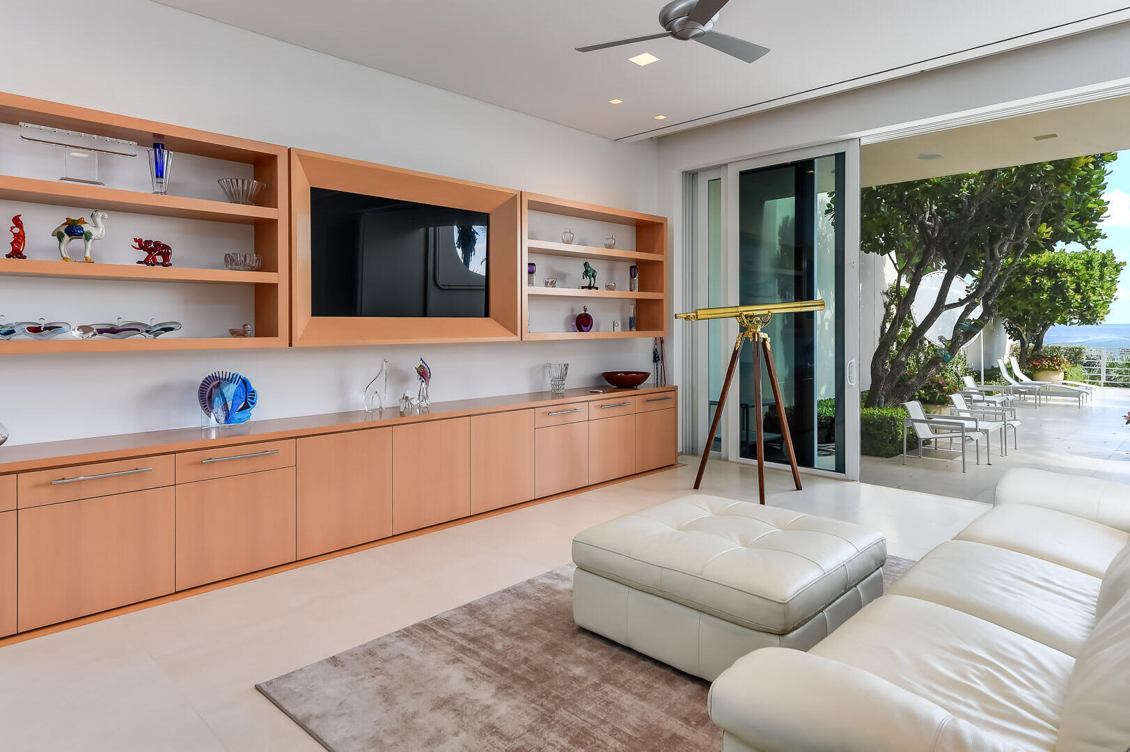 RESIDENCES AT SLOANS CURVE - Residential