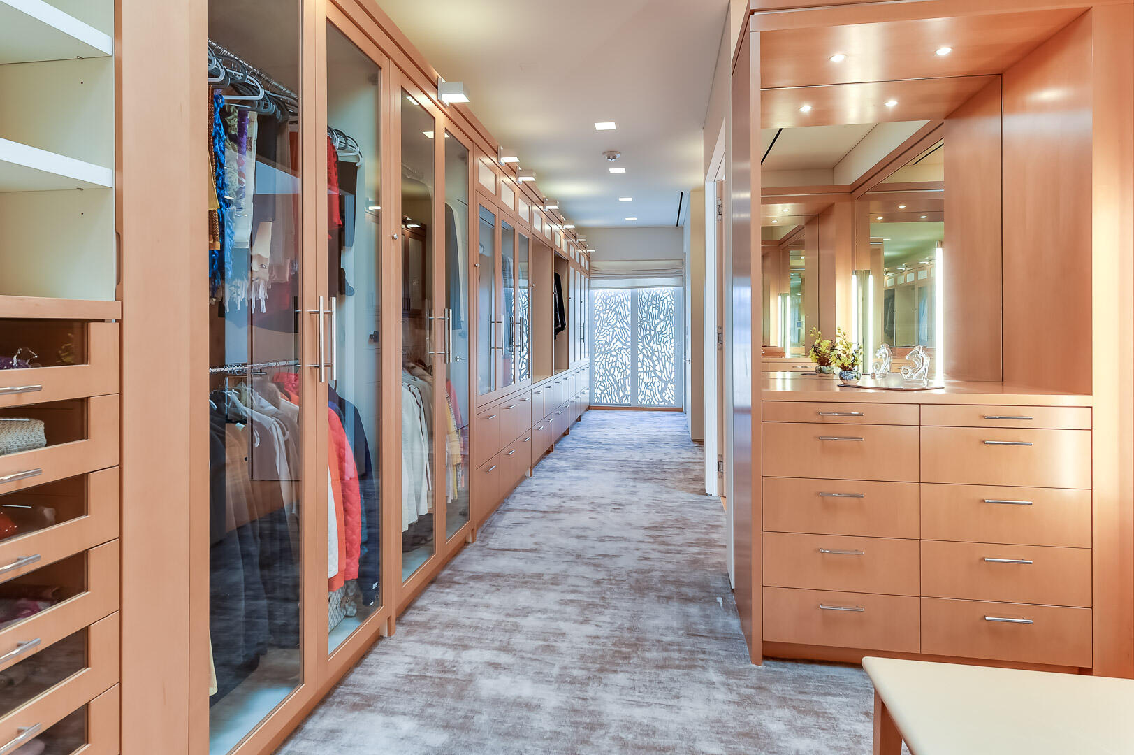 RESIDENCES AT SLOANS CURVE - Residential